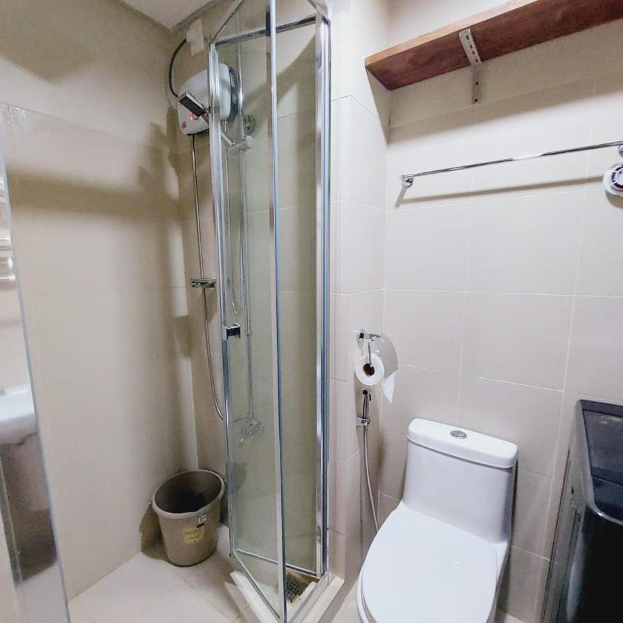 One Bedroom Condo Unit Fame Residences Manila Exterior photo