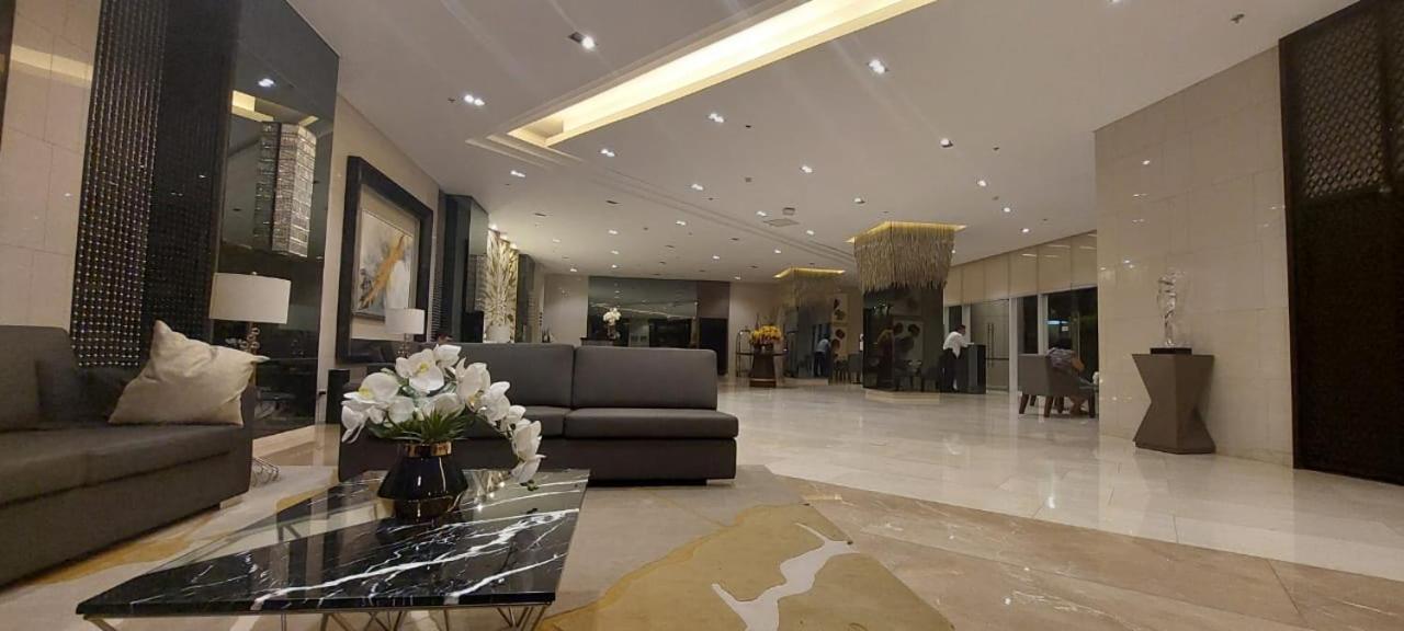 One Bedroom Condo Unit Fame Residences Manila Exterior photo